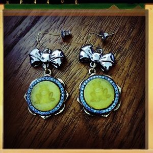 BETSY JOHNSON SILVER 🐸Earrings